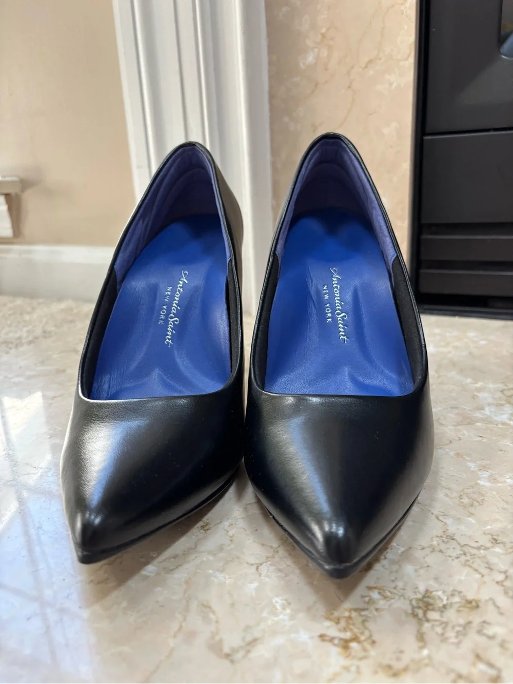 Antonia Saint Victoria Black Leather Stiletto Heel Pumps, Size 8, EUC